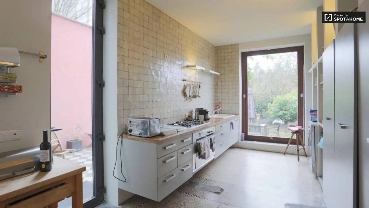 Appartement Rez/duplex 3 ch et jardin à Bruxelles 0*,