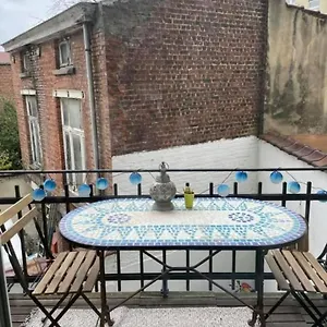 De Charme Dans Maison De Maître Bruxelloise Bruxelles